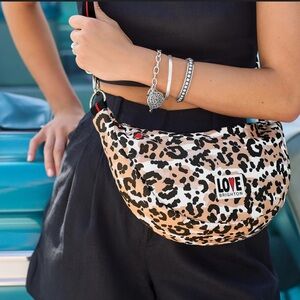 Nwt Brighton Spotted Love Swing Bag Brown Black Red